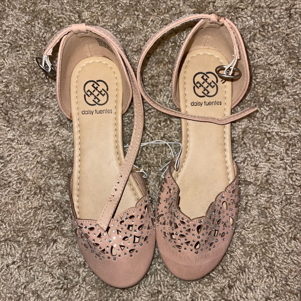 Daisy Fuentes Girls Pink Cutout Flats Sz 2